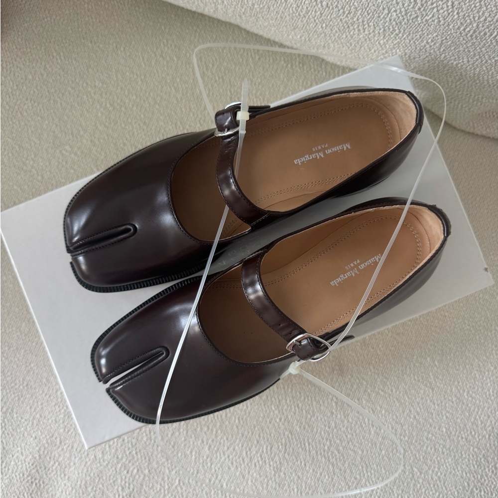 New MAISON Margela Brown Leather Mary Jane Shoes